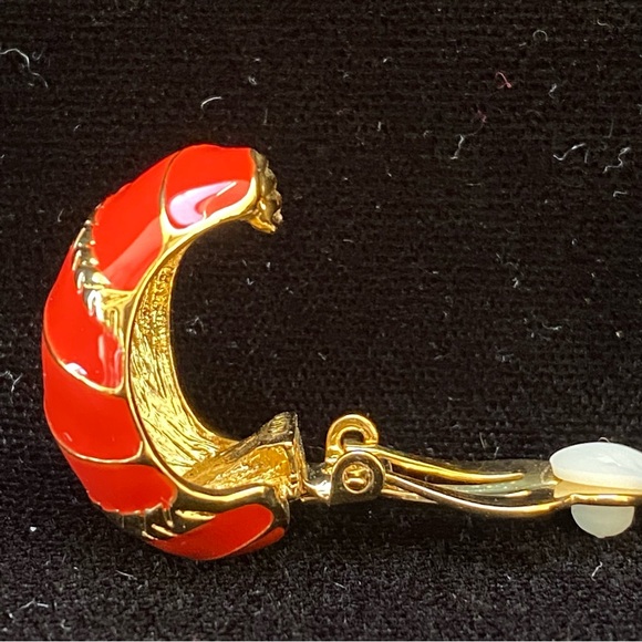 Vintage QVC Joan Rivers Classics Collection “Nautical J Hoop” Red Clip Earrings - Picture 3 of 5